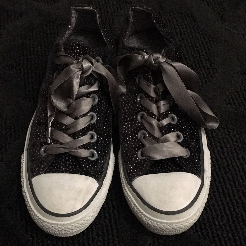 Velvet Converse with ribbon laces
